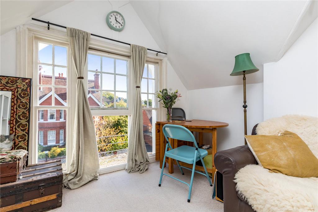 Cornwall Gardens, Brighton, East... 2 bed apartment £350,000