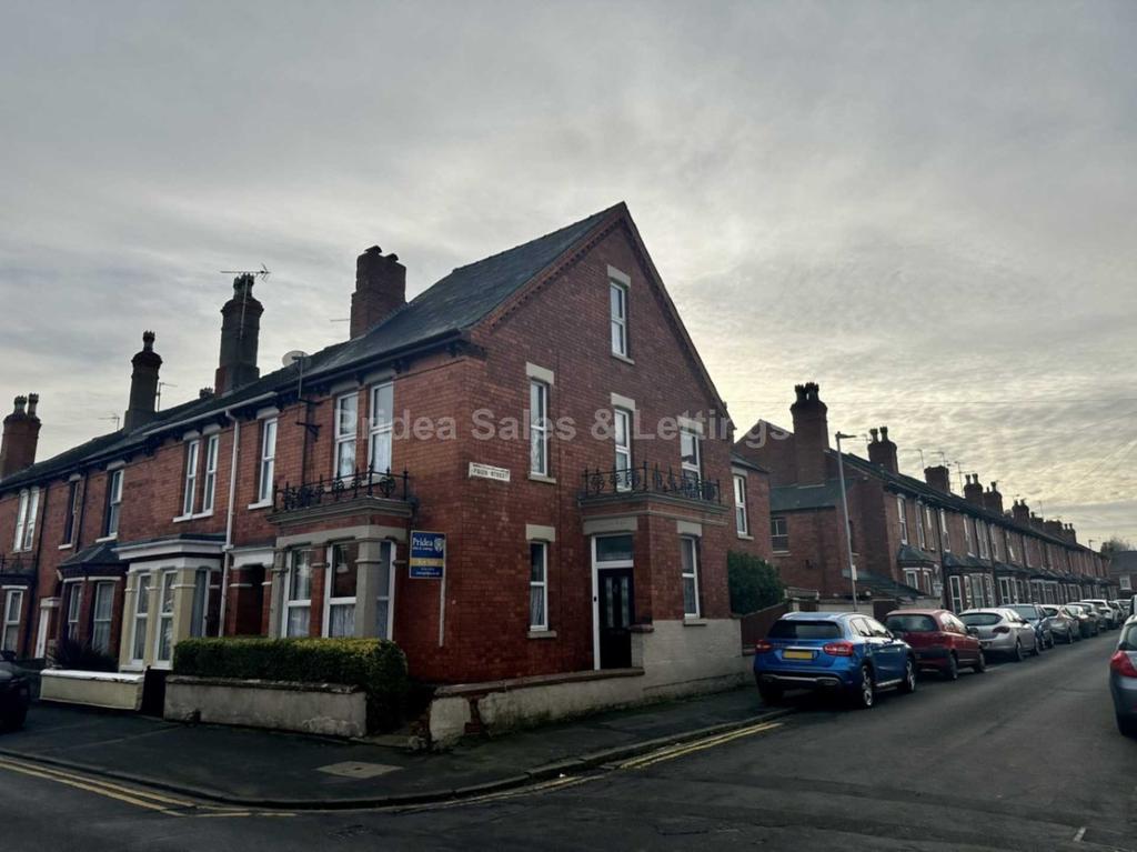 Sibthorpe Street 4 bed end of terrace house for sale £250,000
