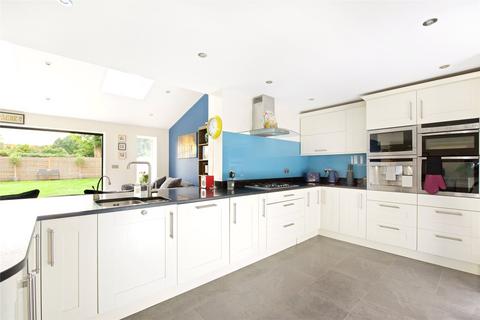 4 bedroom detached house for sale, North End Road, Steeple Claydon, Buckinghamshire, MK18