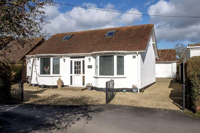 Greenway, Monkton Heathfield, Taunton 3 bed detached bungalow £299,950