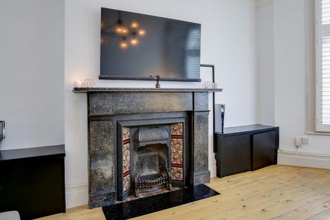 62 Goldsmith Avenue, London, W3 6HN