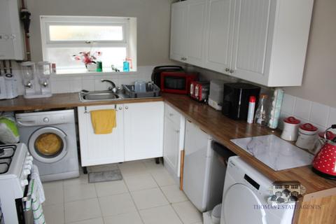 5 Holyrood Terrace, Tonypandy, CF40 2HP