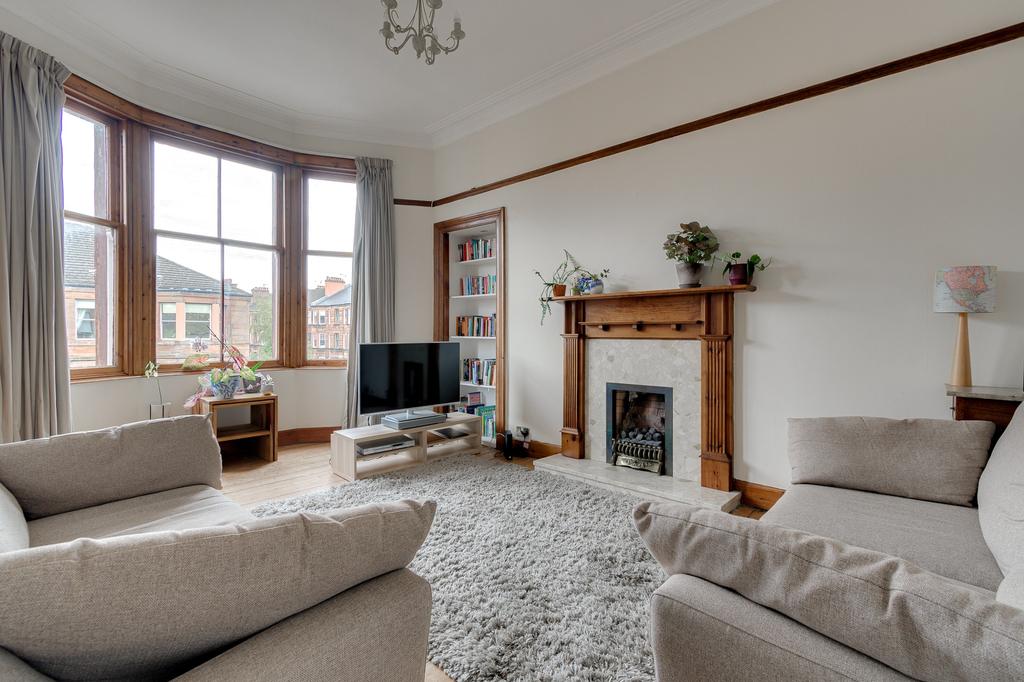 Clarence Drive, Flat 3/2, Hyndland, Glasgow, G12 9RW 1 bed flat £175,000