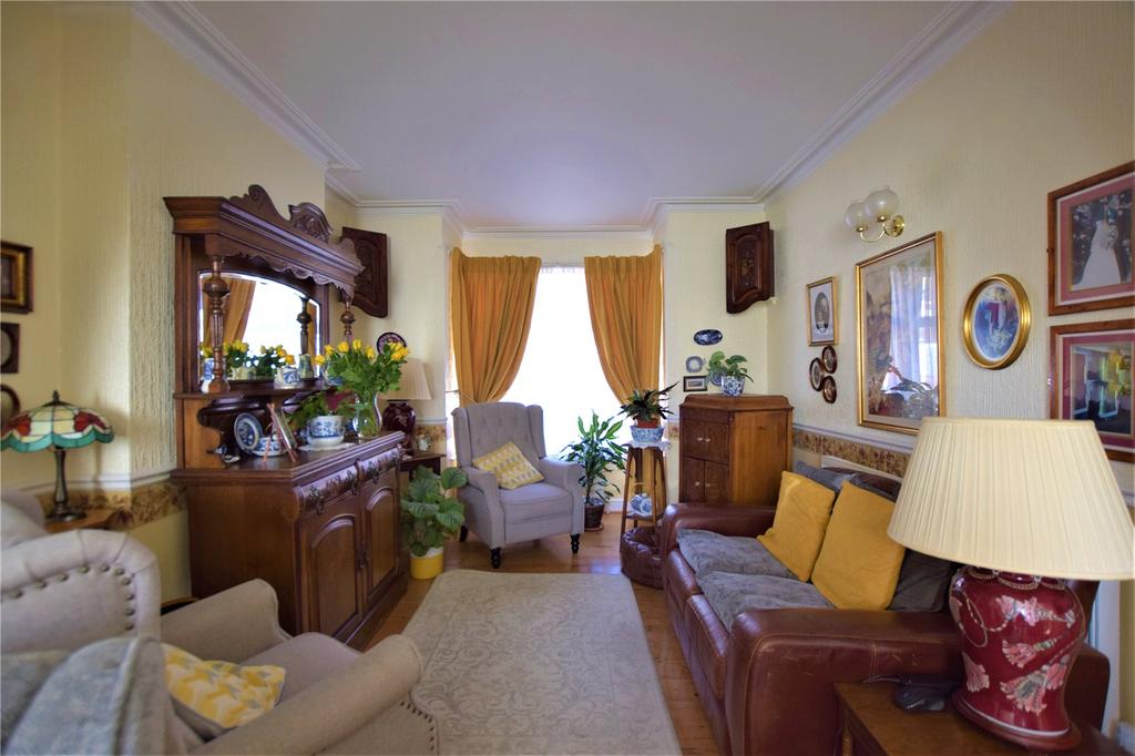 Hatfield Road, Gloucester, GL1 3 bed semidetached house £290,000