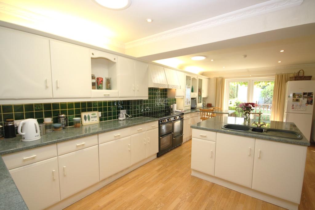 Kitchen 1