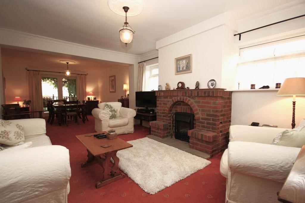 Lounge 2