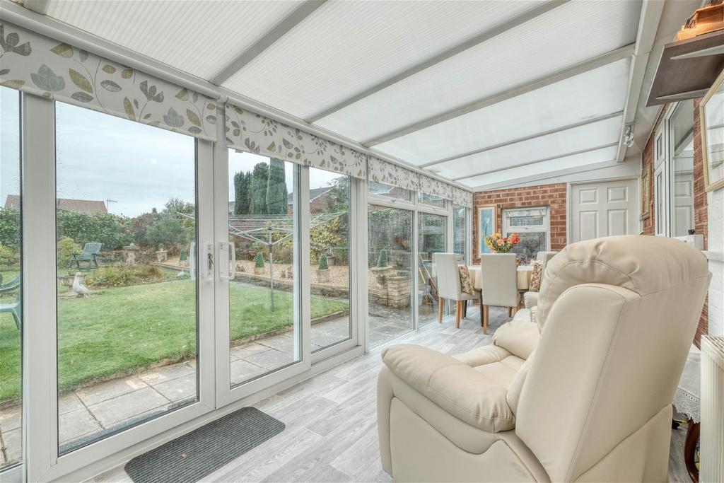 Upland Grove, Norton, Bromsgrove, B61... 2 bed detached bungalow £350,000