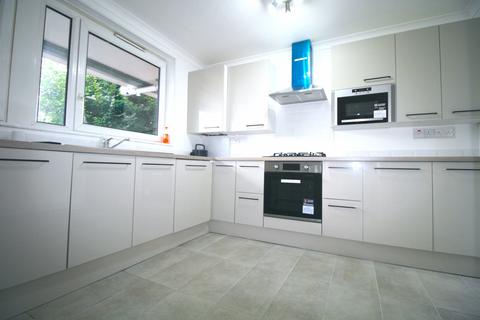 3 bedroom maisonette to rent, Devonport Street, London, E1