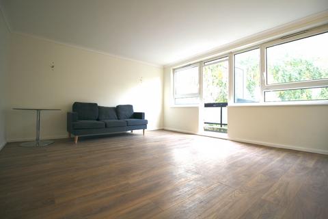 3 bedroom maisonette to rent, Devonport Street, London, E1