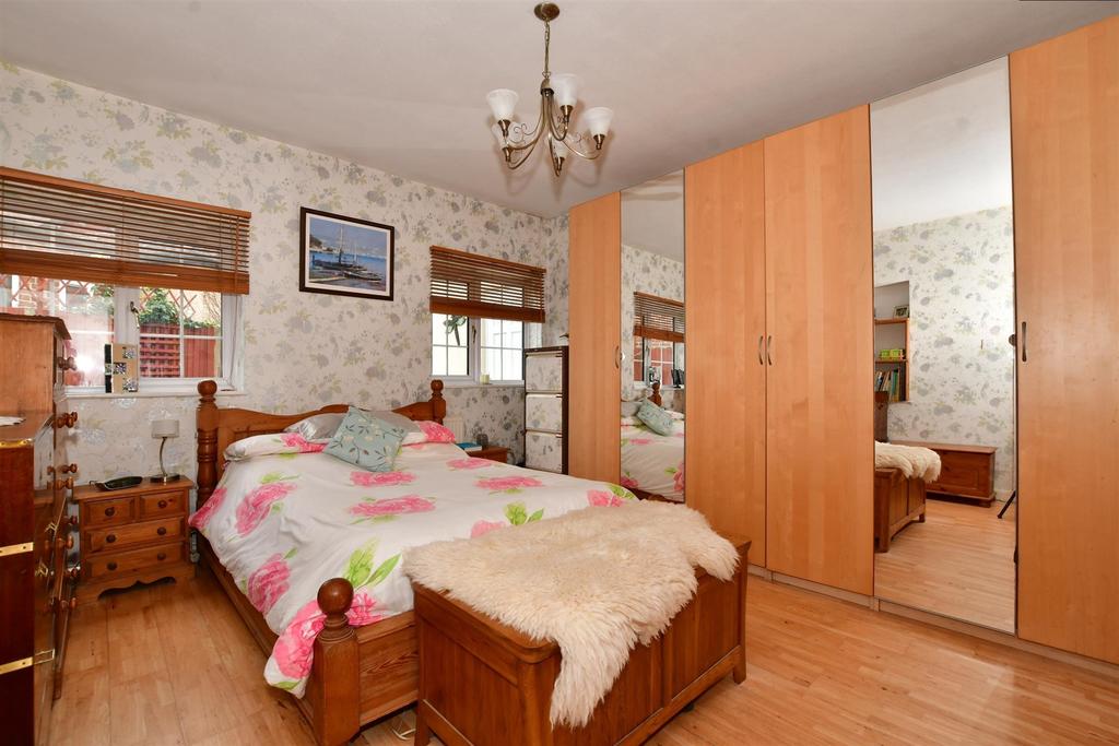 Beckenham Road, West Wickham, Kent 2 bed detached bungalow £700,000