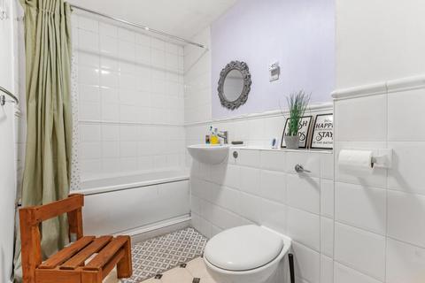 27 Thyme Close, London, SE3 9QW