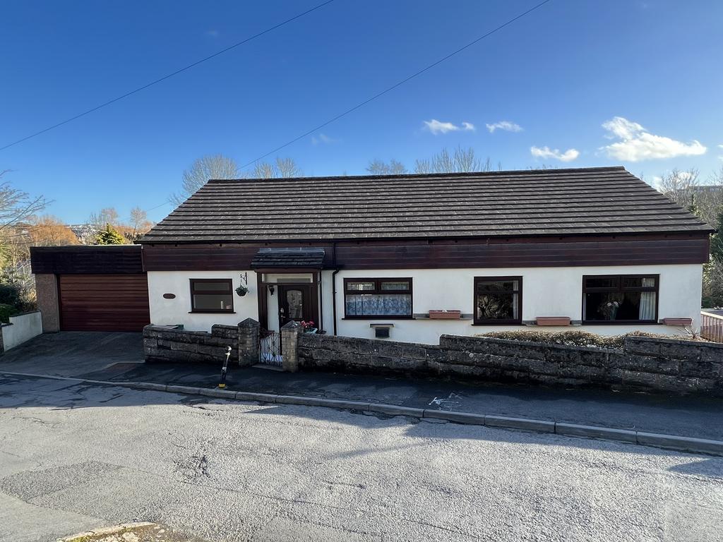 First Raleigh, Bideford EX39 2 bed £275,000