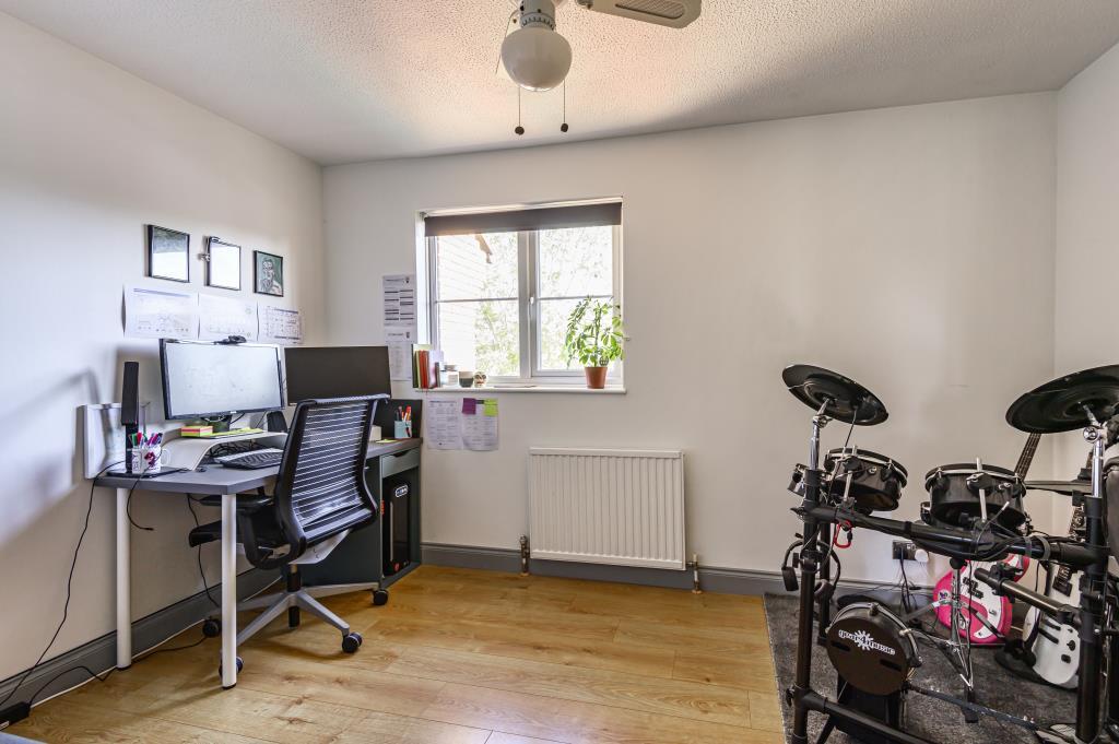 Bedroom/Study