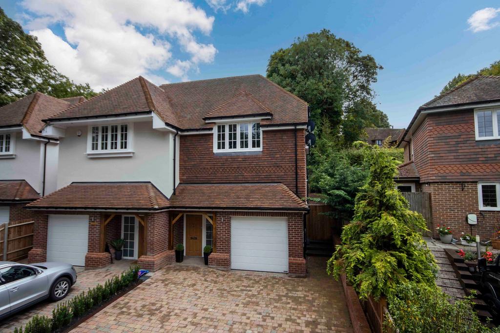 Homefield Mews,4, Homefield Road, Chorleywood, Hertfordshire 3 bed semi