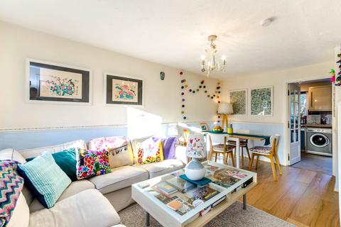 11 Beta Road, Woking, GU22 8EF