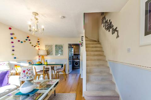 11 Beta Road, Woking, GU22 8EF