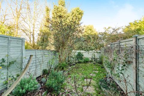 11 Beta Road, Woking, GU22 8EF