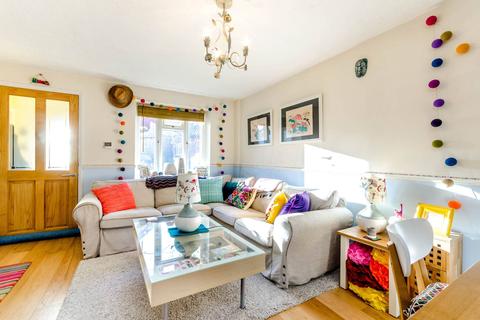 11 Beta Road, Woking, GU22 8EF