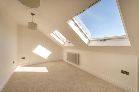 185 Westway, London, SW20 9LR