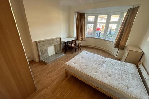 undefined, Connaught Gardens, Palmers Green