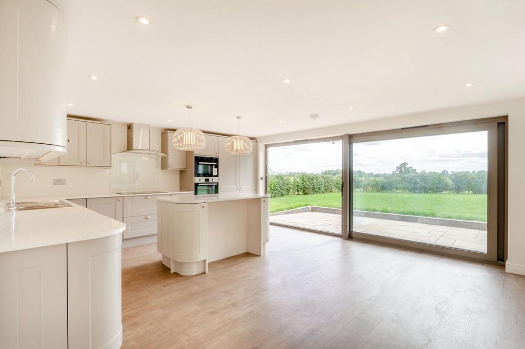 Kitchen/Dining