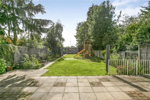 4 bedroom semi-detached house for sale, Kingston Road, Staines-upon-Thames, Surrey, TW18