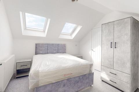 54 Burdett Avenue, Westcliff-on-sea, SS0 7JW
