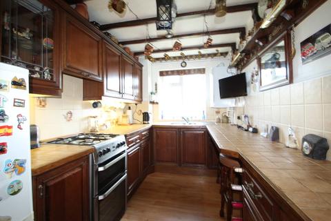 Flat 3, Campbell House Dorset Road, Beckenham, BR3 4EN