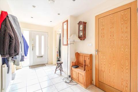 3 bedroom bungalow for sale - Normandy Close, Burton Latimer