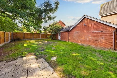 6 Peter Drive, Thetford, IP24 2UG