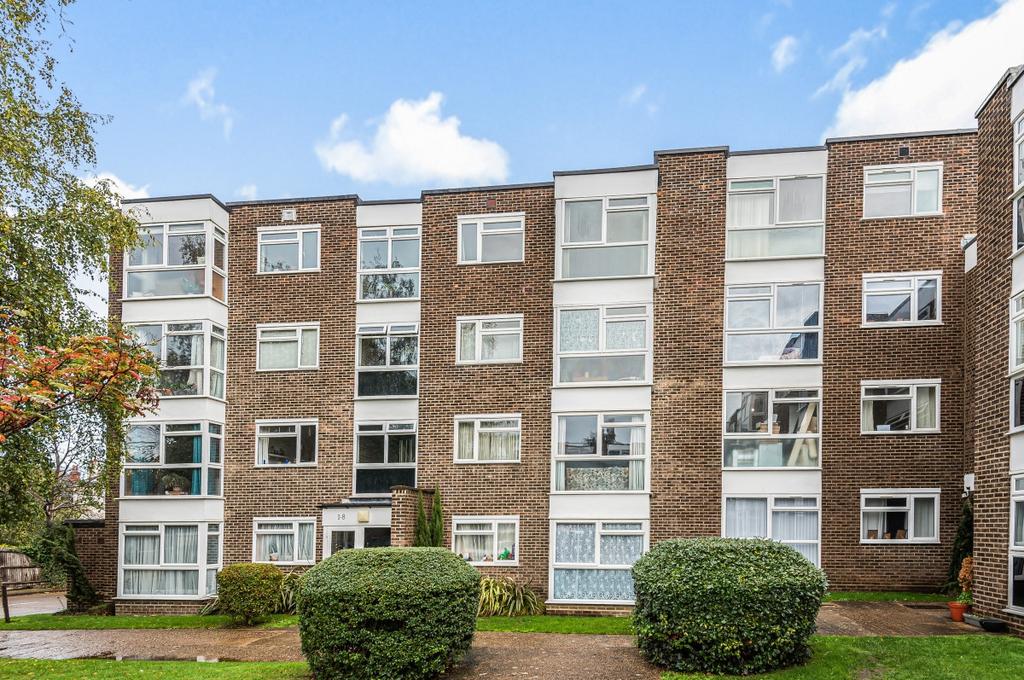 Belmont Hill London SE13 2 bed flat £1,550 pcm (£358 pw)