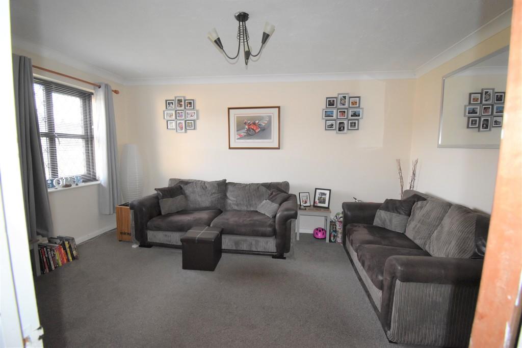 Mistley, Manningtree 1 bed flat £575 pcm (£133 pw)