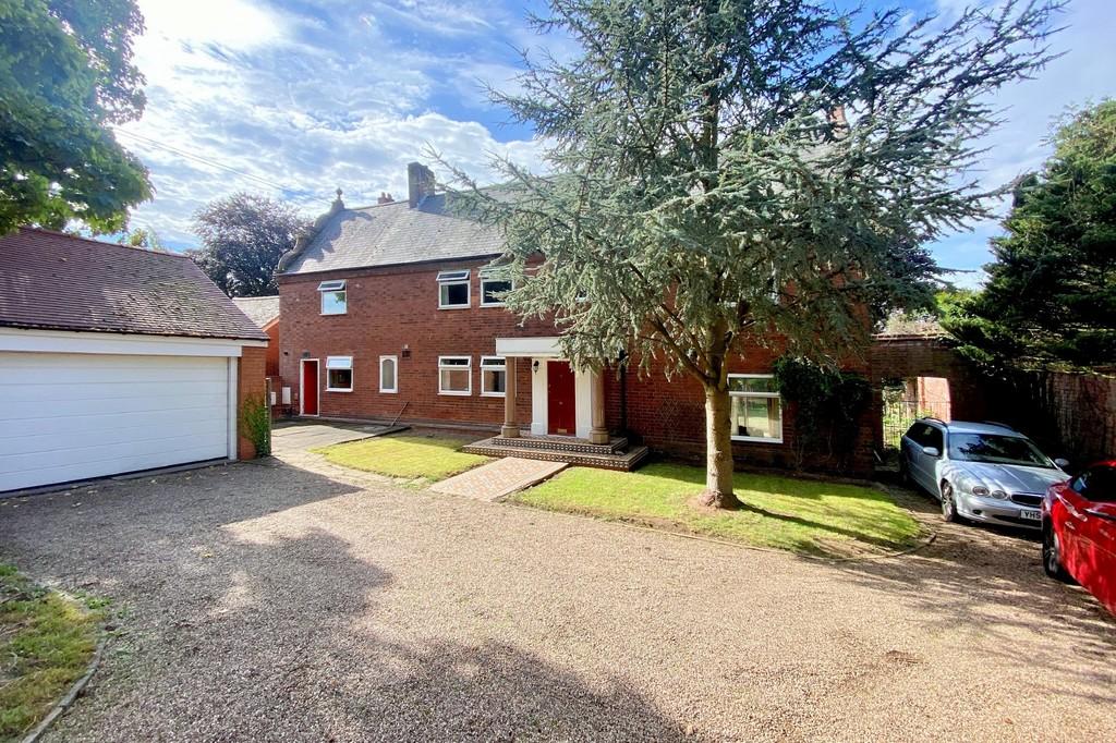 Station Road, Ibstock, Leicestershire 4 bed house for sale £550,000