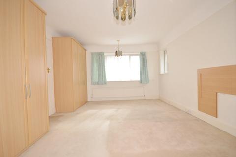 12 Huntly Road, Talbot Woods, Bournemouth, BH3 7HH