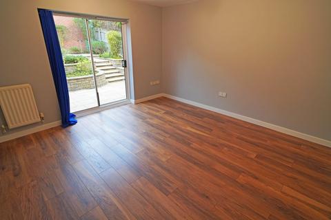 39 Coriolanus Square, Heathcote, Warwick, CV34 6GR
