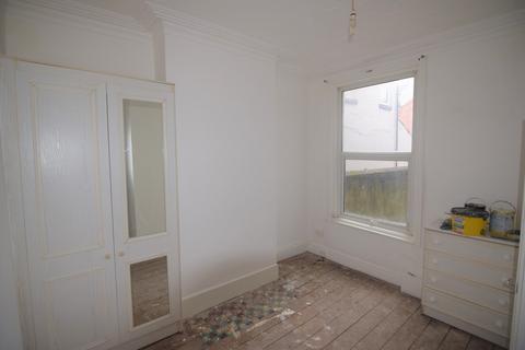 1 bedroom ground floor flat to rent, Lord Street, Blackpool