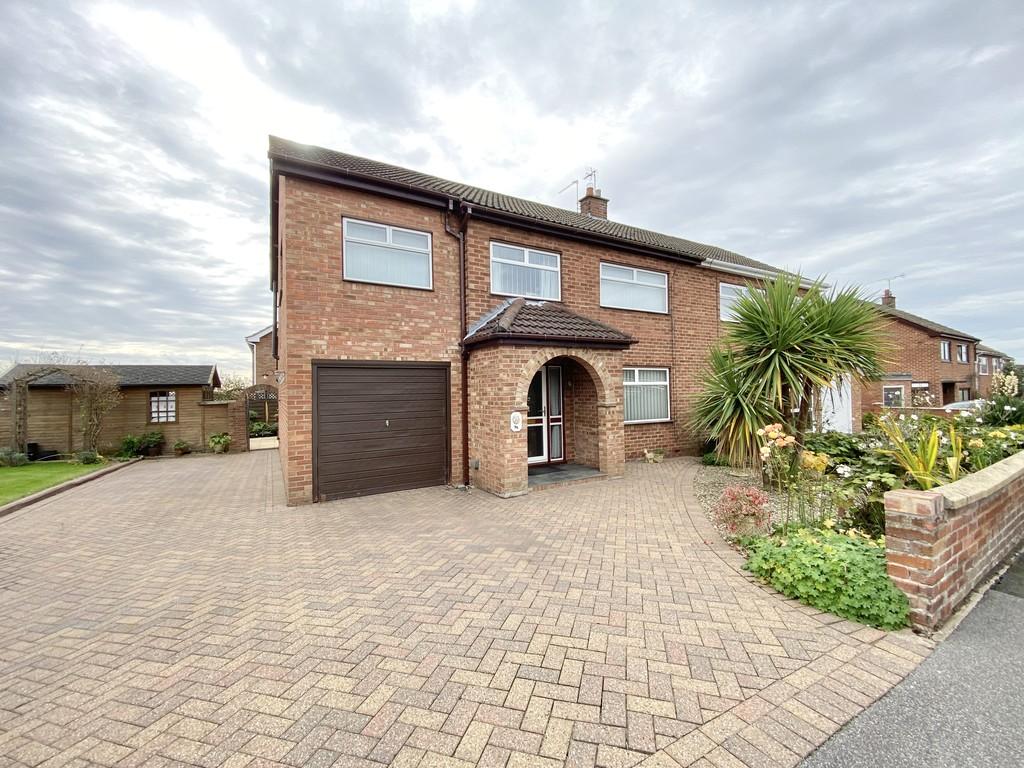 The Mount, Driffield 4 bed semidetached house £225,000
