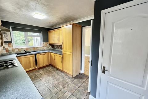 3 bedroom detached house to rent, Lime Grove, Bottesford, Nottingham