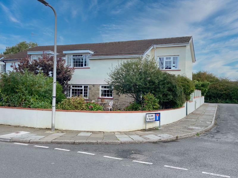 4 Glan y Nant, Treoes, The Vale of... 4 bed semidetached house £399,500