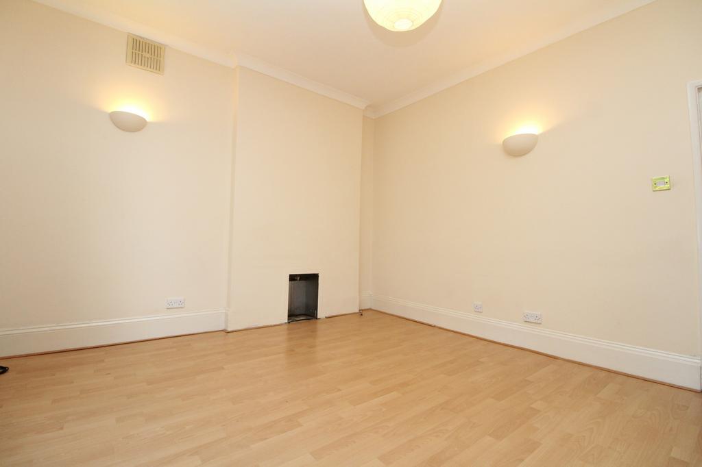 Wood Vale, Forest Hill, SE23 1 bed flat £1,300 pcm (£300 pw)