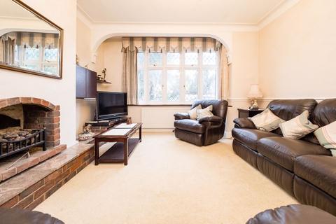 104 Main Road, Romford, RM2 5JB