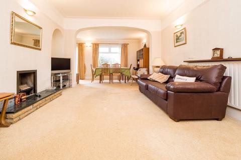 104 Main Road, Romford, RM2 5JB