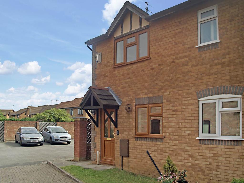 St Philips Drive, Evesham 2 bed end of terrace house £875 pcm (£202 pw)