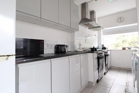 215 Hitchin Road, Luton, LU2 7SL