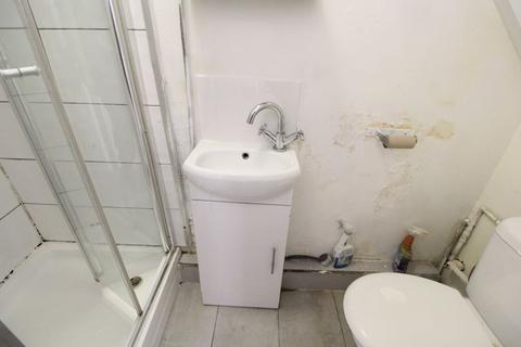 215 Hitchin Road, Luton, LU2 7SL