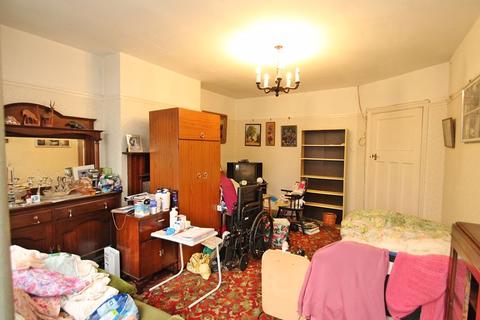 4 bedroom semi-detached house for sale - Bonnersfield Close, Harrow