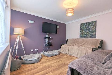 12 Benedict Drive, Feltham, TW14 8JL