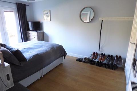 Flat 2, 10 Great Western Road, Gloucester, GL1 3PP