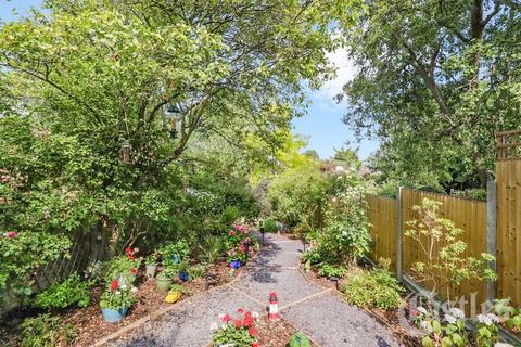 Flat 1, 52 Coolhurst Road, London, N8 8EU