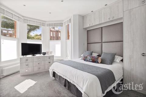 Flat 1, 52 Coolhurst Road, London, N8 8EU